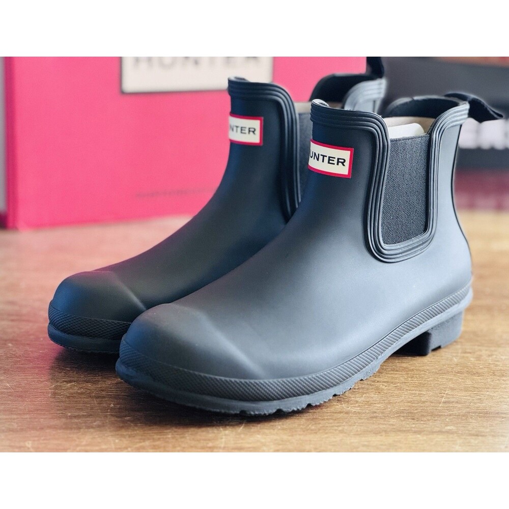 Women’s Size 8 Hunter Original Chelsea Waterproof Black Rain Boots WFS2078RMA
